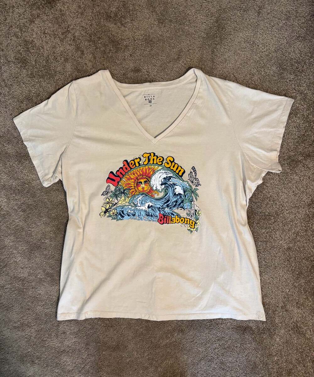 Billabong Under The Sun T-Shirt Womens 2X Cream V-Neck Graphic Wave Tee